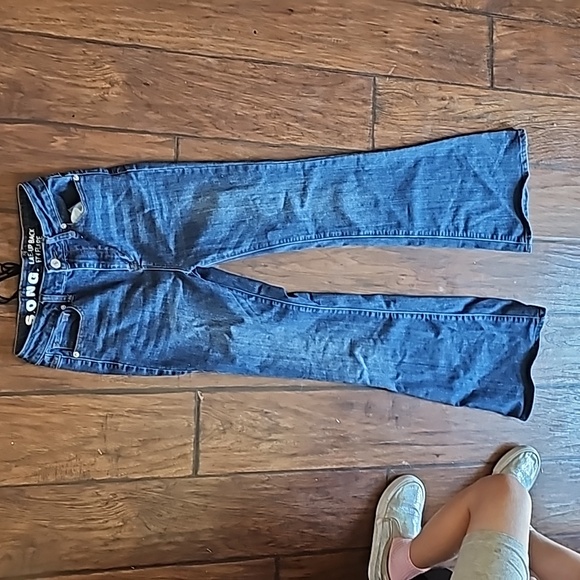 Jeans - Picture 2 of 3